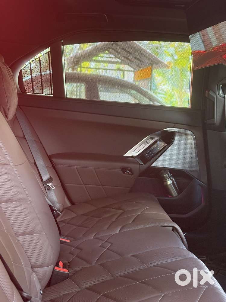 Bmw I7 Xdrive60, 2023, Electric