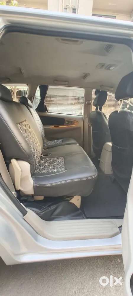 Innova V Top Model Diesel