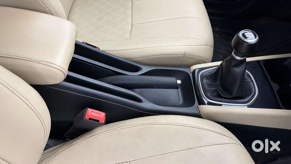 Honda City 1.5 V 5th Gen I-vtec Mt, 2022, Petrol