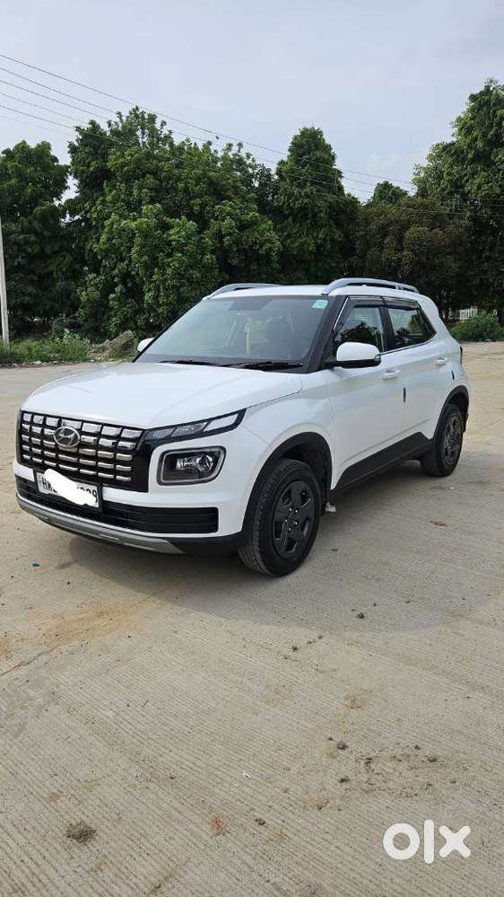 Hyundai Venue 1.2 S (o), 2023, Petrol