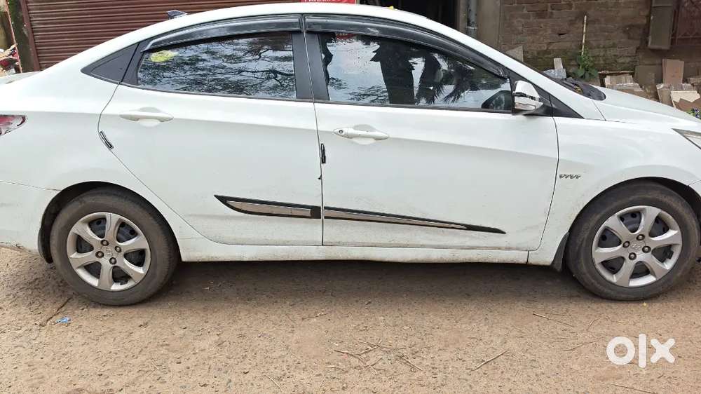 Hyundai Verna 1.6 2011 Manual