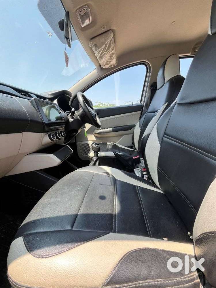 Renault Triber Rxt, 2020, Petrol