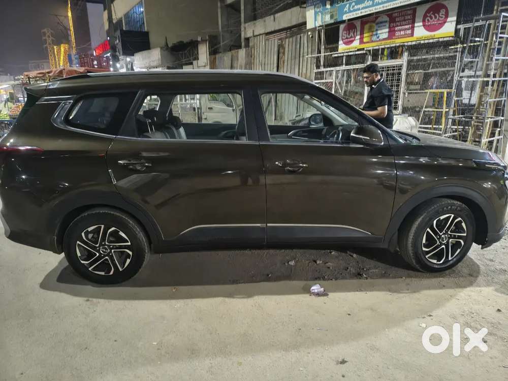 Kia Carens Imt Diesel 2023 Variant, Excellent Top Notch Condition