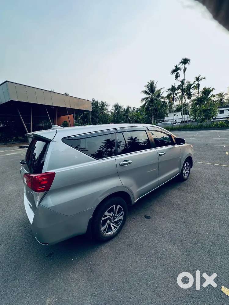 2022 Crysta Single Ownership 2lakh Kilometers