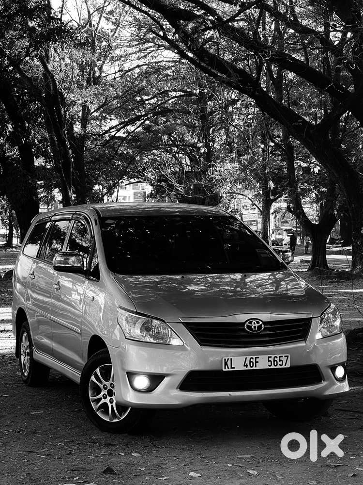 Toyota Innova 2012 Diesel Well Maintained