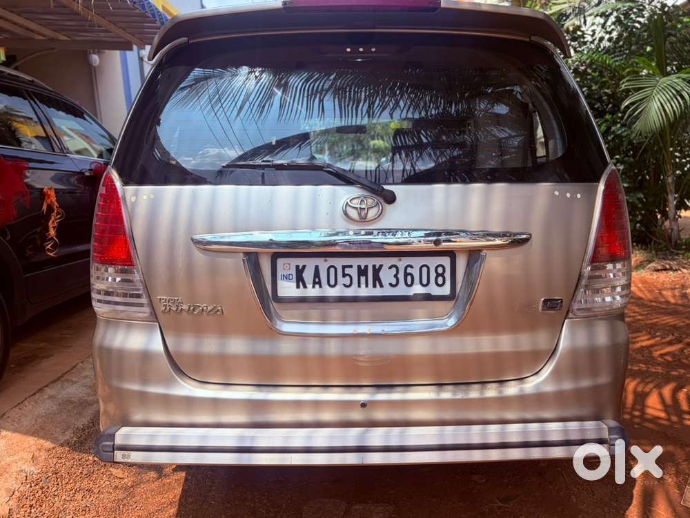 Toyota Innova Diesel 7 2011