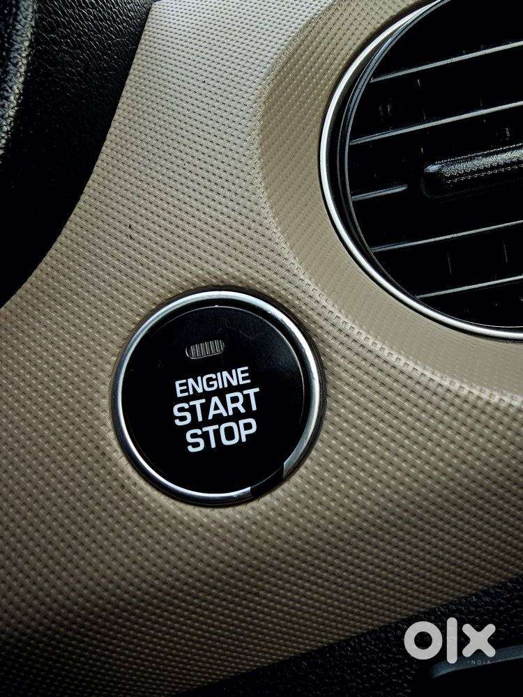 Hyundai Grand I10 Asta Option, 2017, Petrol