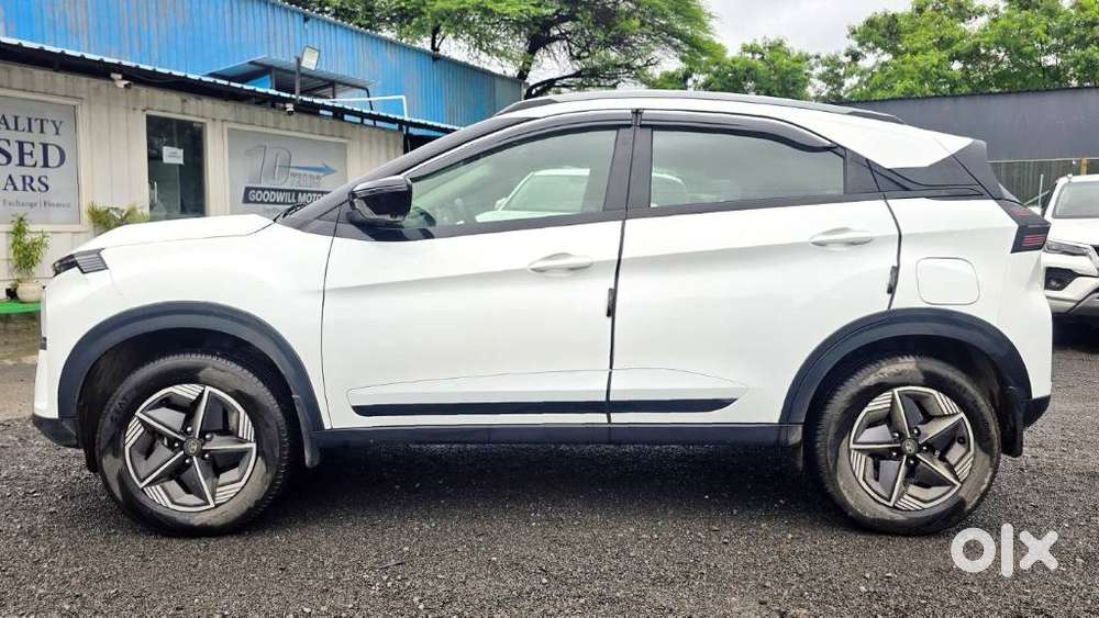 Tata Nexon Creative Plus 1.2 Revotron Petrol 6 Mt, 2025, Cng & Hybri..