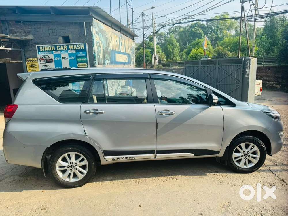 Toyota Innova Crysta 2017 Diesel Well Maintained