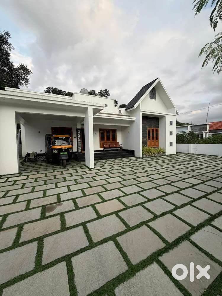 തൊടുപുഴ തെക്കുംഭാഗം 4bhk house for sale