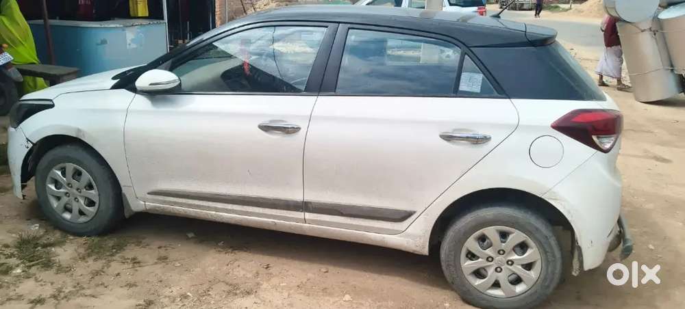 Hyundai I20 Sportz Petrol 2015