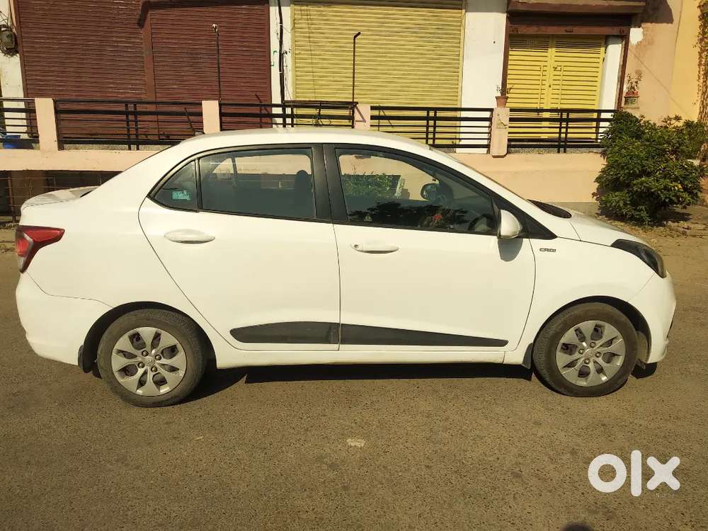 Hyundai Xcent 2015 Diesel Well Maintained