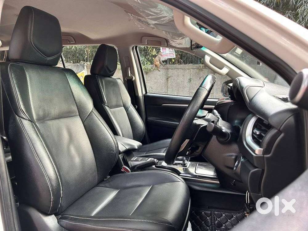 Toyota Fortuner 4x2 At 2.7 Petrol, 2024, Petrol