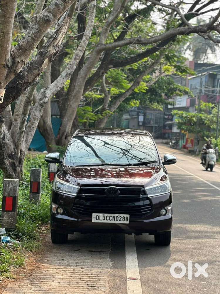 Toyota Innova Crysta 2017 Diesel Well Maintained