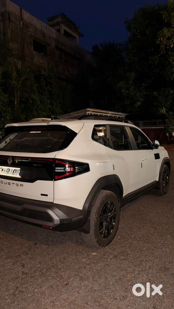 Renault New Duster Petrol 3000 Km Driven