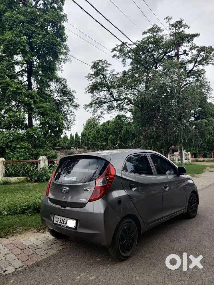 Well Maintained Car Ek Haath Mein Chali Hai