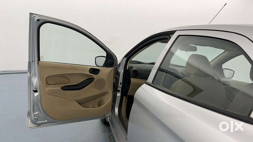 Ford Figo Aspire Ambiente, 2015, Petrol