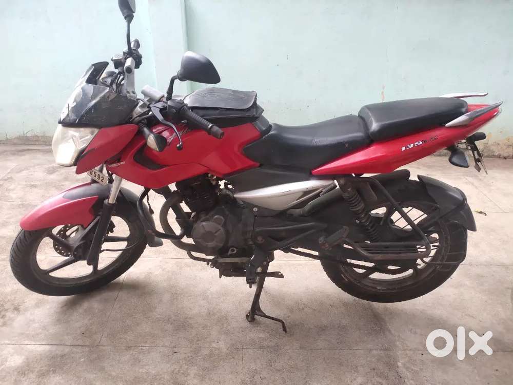 Red Colour Pulsar 135 New Model Price Bajaj Pulsar 135 LS Price In