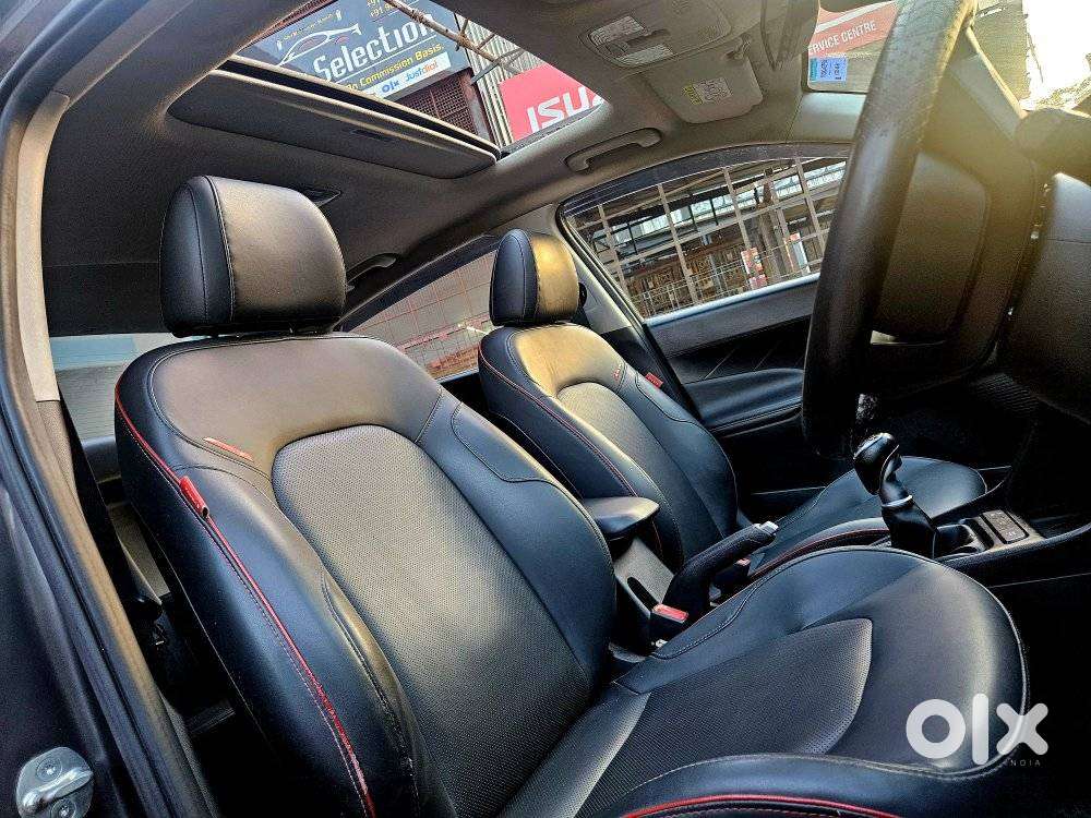 Hyundai Verna 1.5 Sx (o) Turbo Petrol Mt, 2023, Petrol