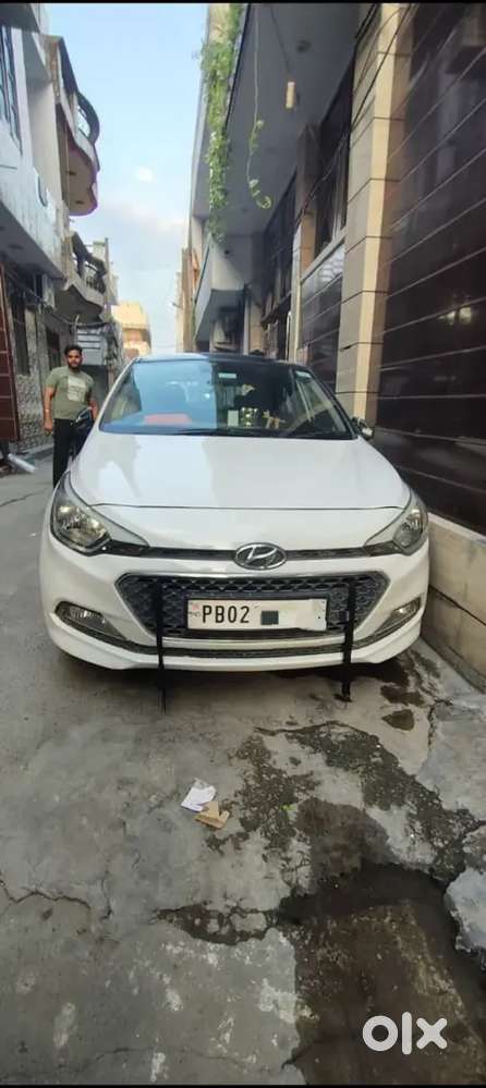 Hyundai I20 2016 Diesel 100000 Km Driven