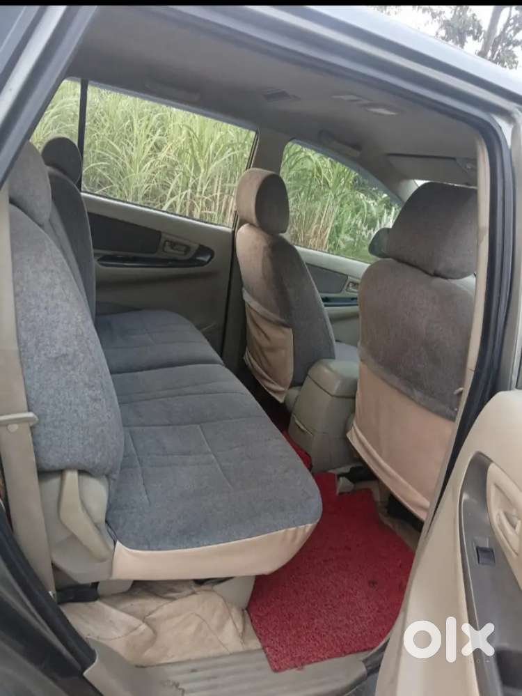 Toyota Innova 2014