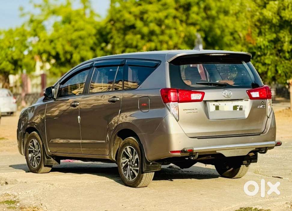 Toyota Innova Crysta 2.4 G Mt, 2021, Diesel
