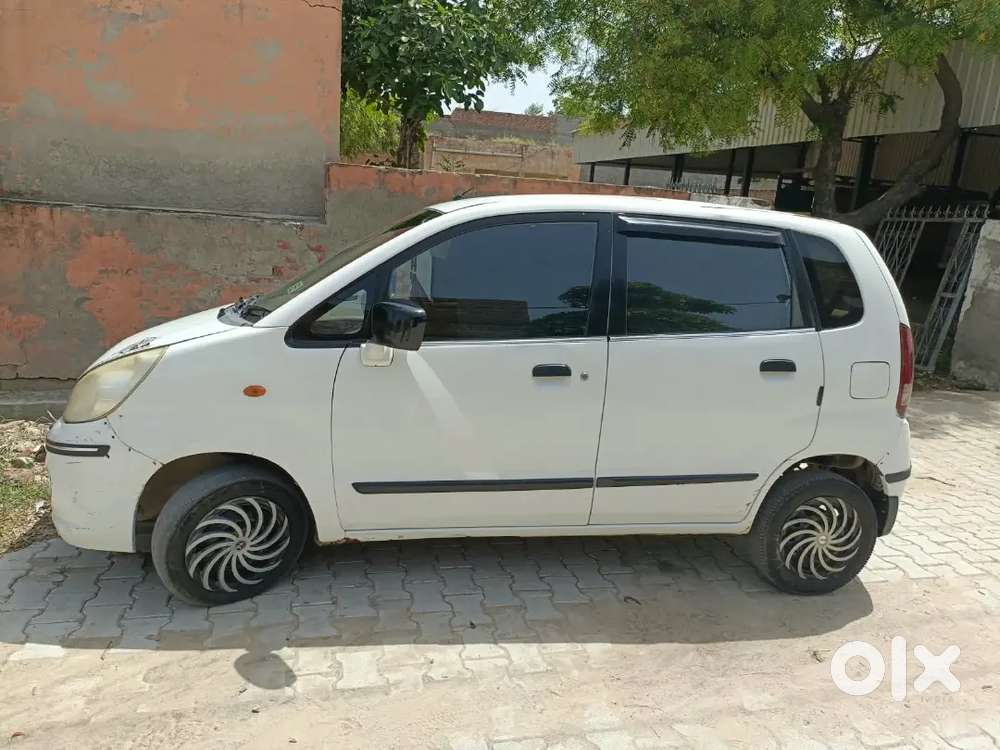 Maruti Suzuki Zen Estilo 2009
