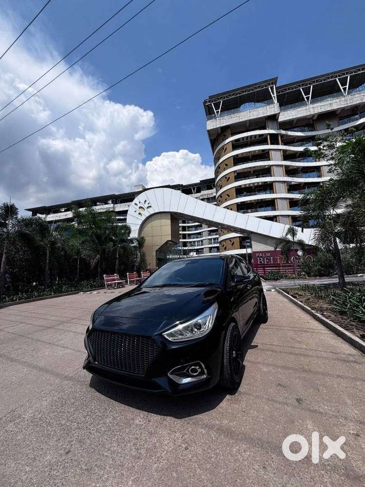 Hyundai Verna Fluidic 1.6 Sx Crdi Opt At, 2018, Petrol