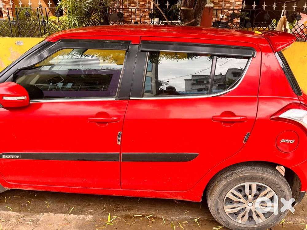 Maruti Suzuki Swift 2015 (awesome Condition , Fiery Red Colour)