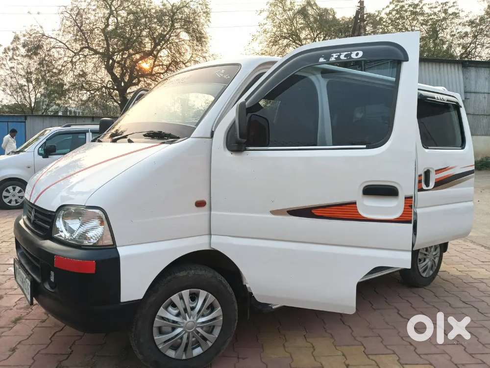 व्हाइट कलर बेस्ट कंडीशन