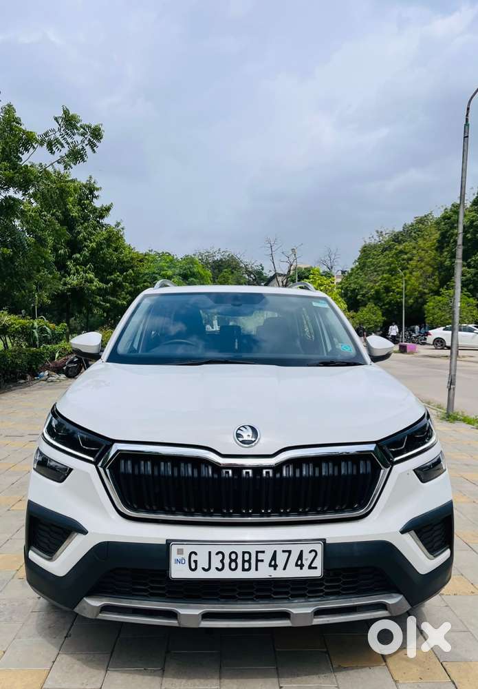 Skoda Kushaq 1.0 Tsi Style At (6 Airbags), 2023, Petrol
