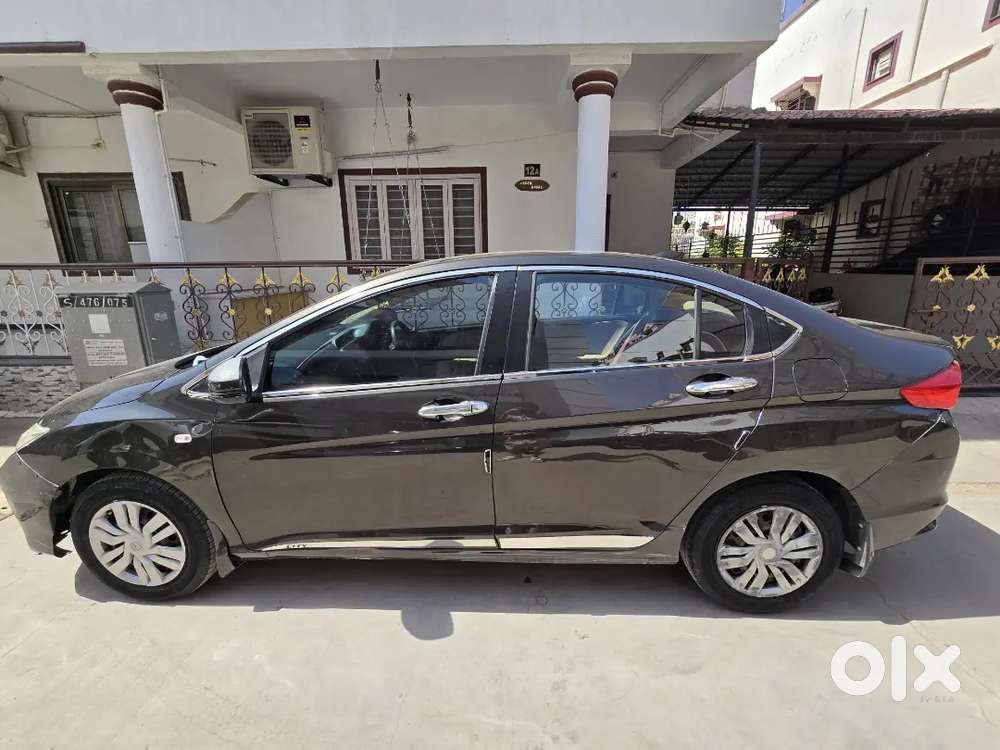Honda City 2016 Model Urgently In Sell.