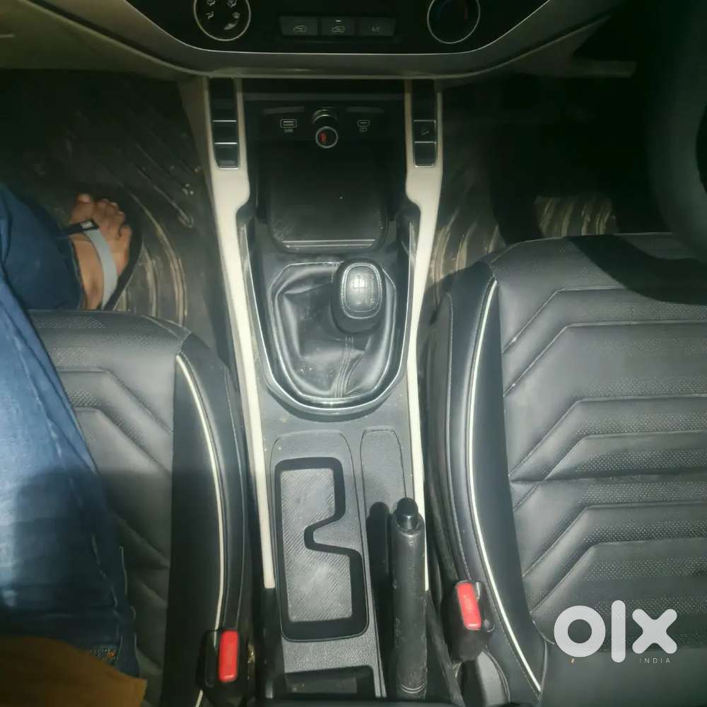 Kia Carens 1.4 Luxury 2024
