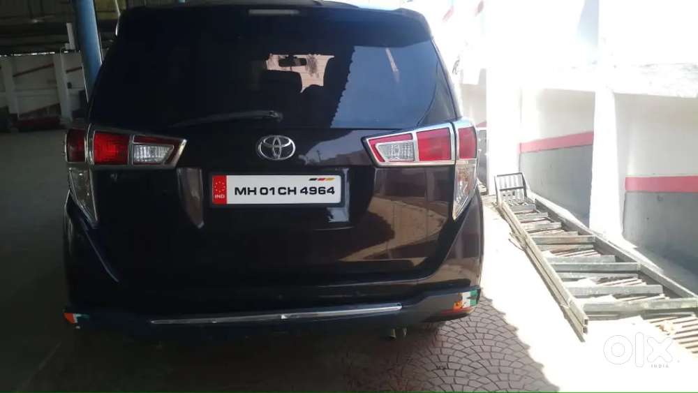 Toyota Innova Crysta 2.4 G Diesel