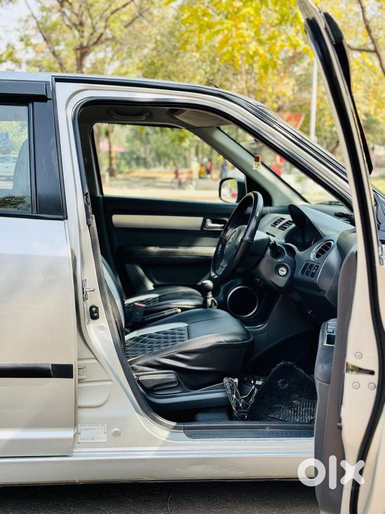 Maruti Suzuki Swift Vxi + Manual, 2010, Petrol