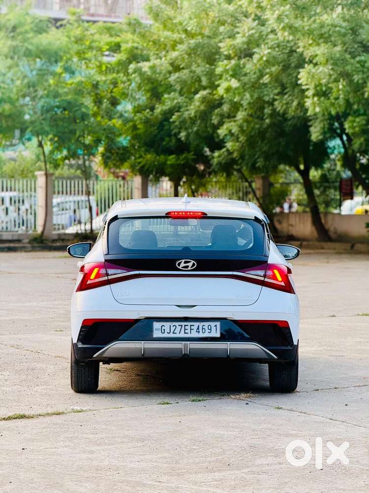Hyundai New I20 1.2 Asta Ivt, 2025, Petrol