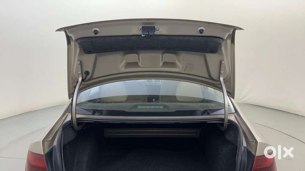 Volkswagen Vento 1.2 Tsi Highline At, 2016, Petrol