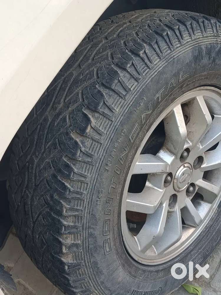Mahindra Tuv 300 Plus