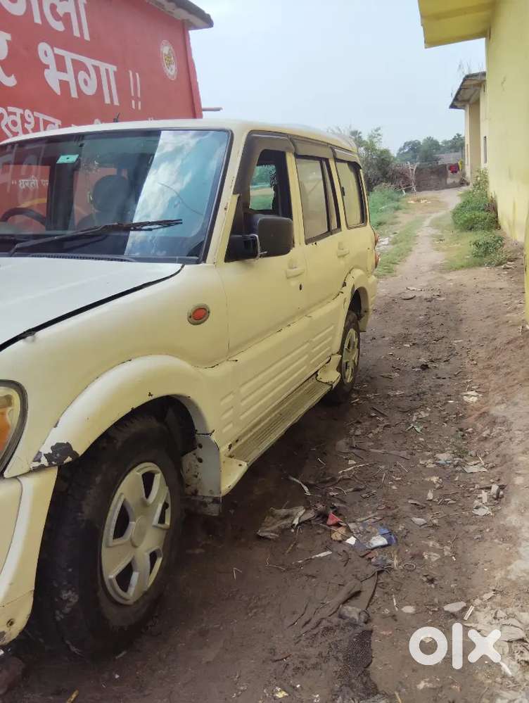 Mahindra Scorpio  2005