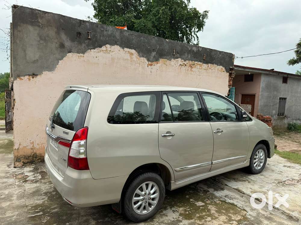 Toyota Innova Diesel 2014