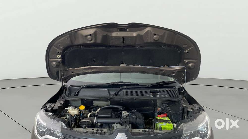 Renault Triber Rxl, 2022, Petrol