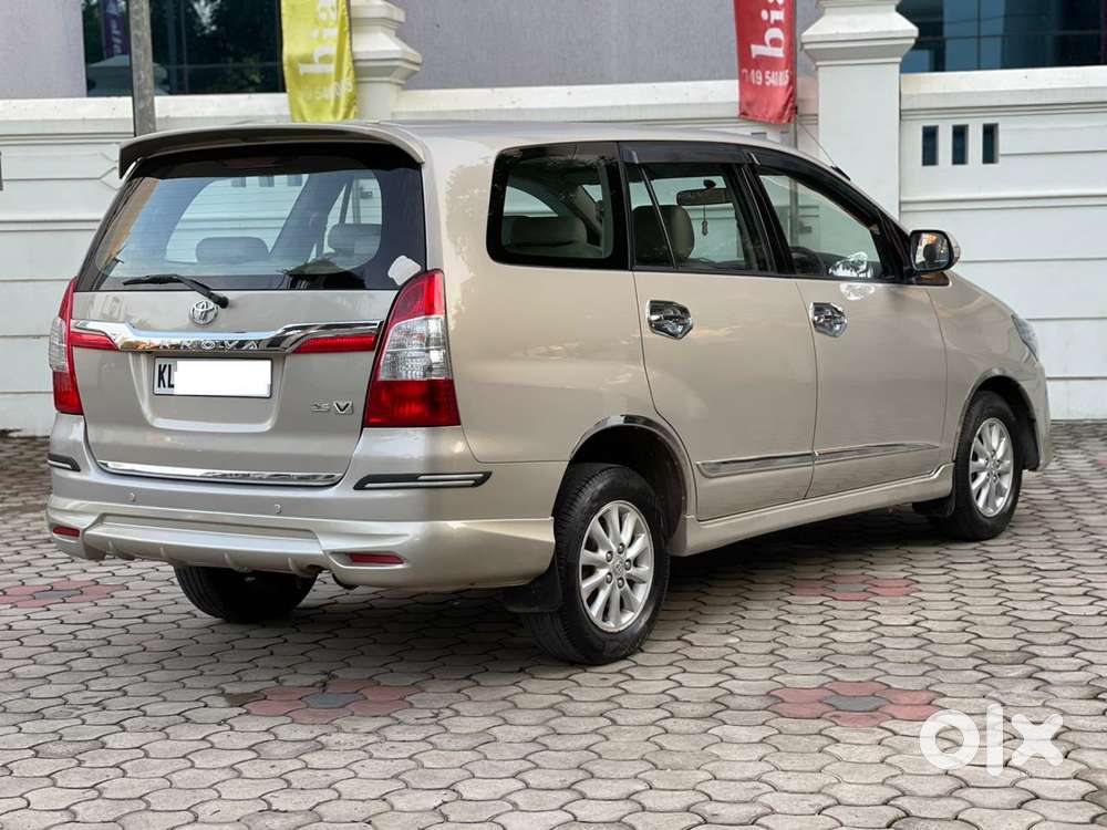 Toyota Innova 2.5 V 8 Str, 2013, Diesel