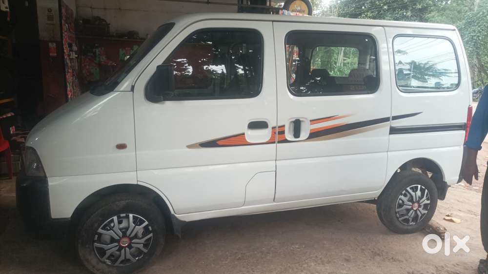 Maruti Suzuki Eeco 5 Str With A/c+htr, 2017, Petrol