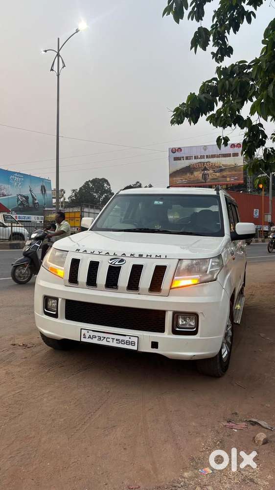Mahindra Tuv 300 T10, 2016, Diesel