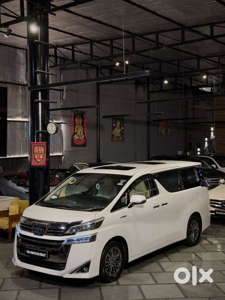 Toyota Vellfire Vip – Executive Lounge, 2022, Petrol