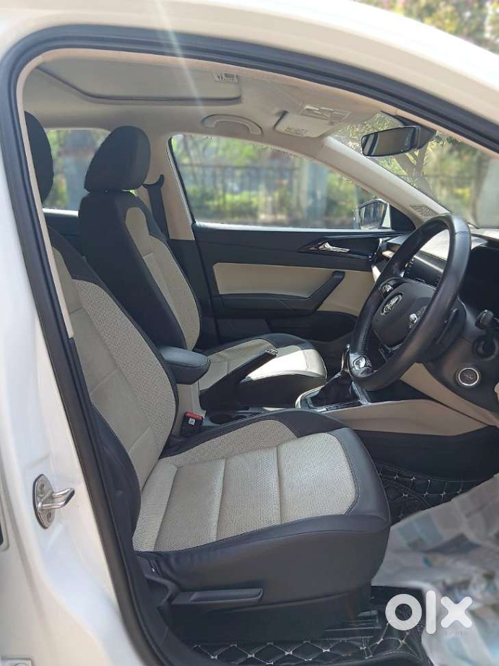 Skoda Slavia 1.0 Tsi Style At, 2023, Petrol