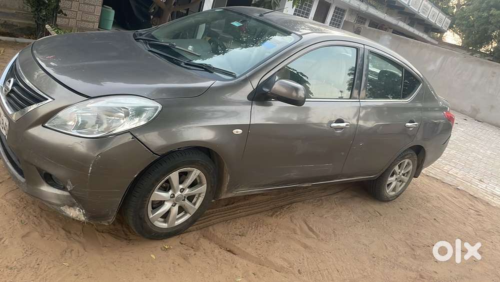 Nissan Sunny Petrol 2011