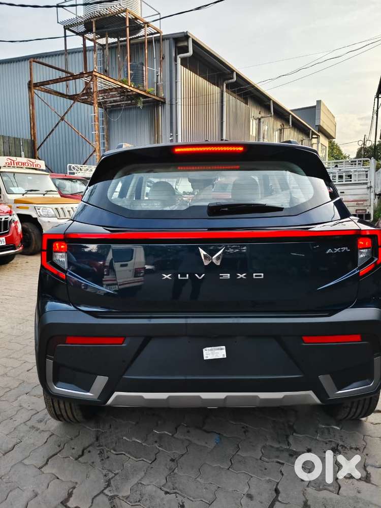 Mahindra Xuv 3xo Ax7 Diesel Mt, 2024, Diesel