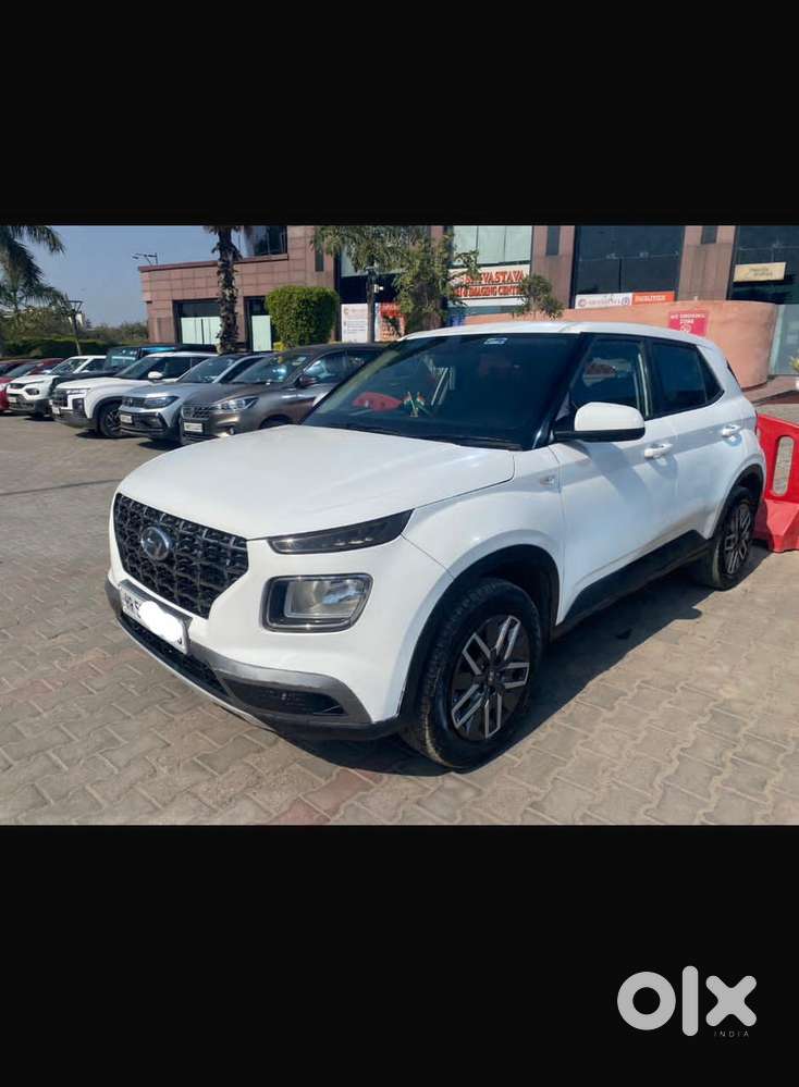 Hyundai Venue S, 2022, Cng & Hybrids