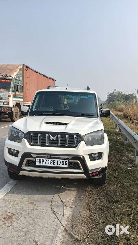 Scorpio S10 Top Model